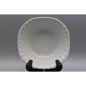 Johnson Brothers White Swirl Scalloped Rim Cereal Soup Bowl 6" England Flaw